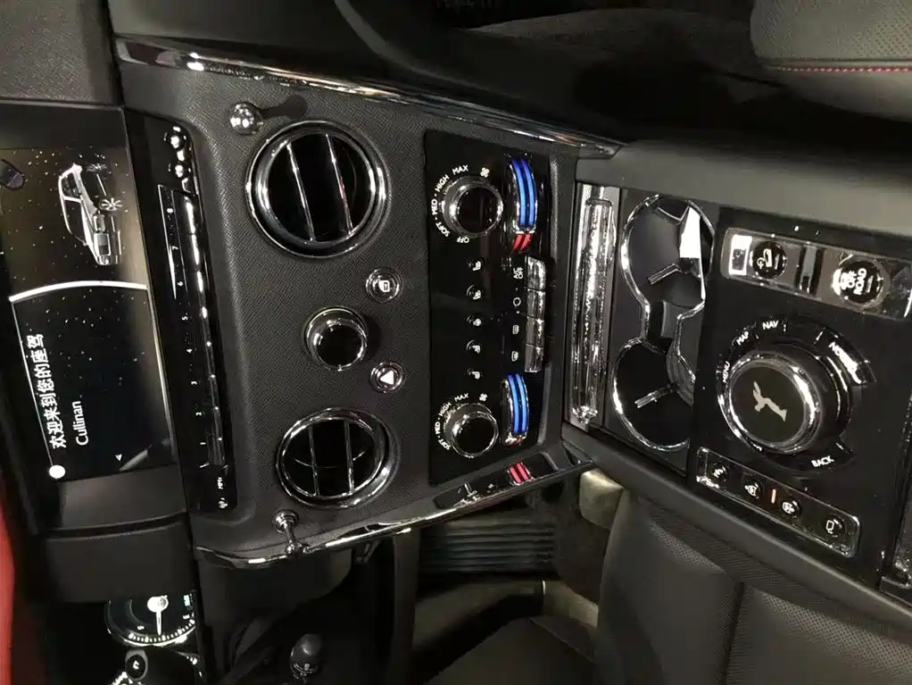 Cullinan 2018 four-seat version купить на сайте DeffCars