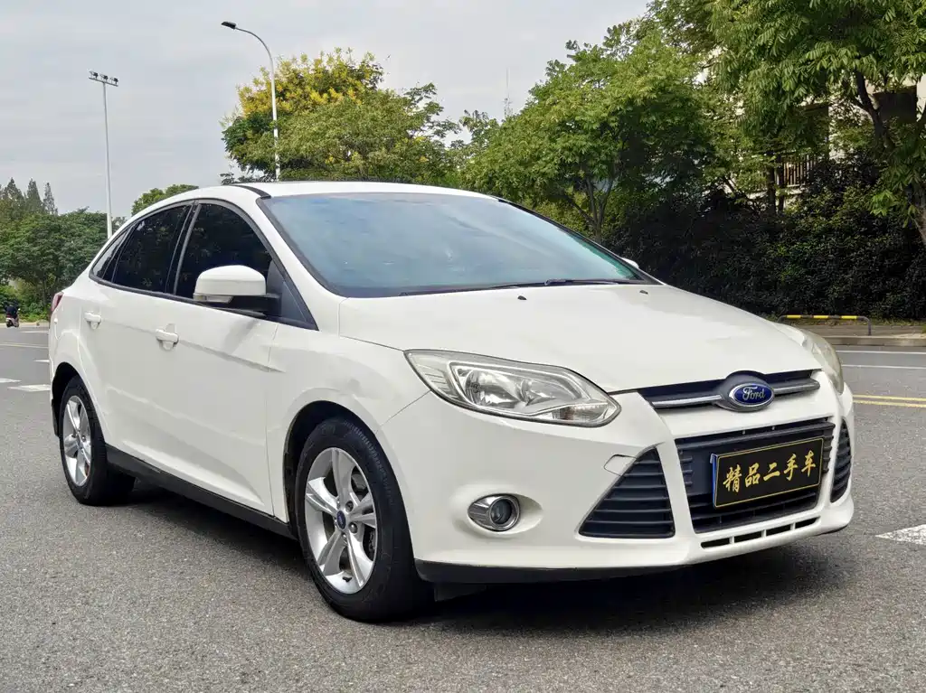 Focus 2012 Three-Car 1.6L Automatic Stylish Edition купить на сайте DeffCars