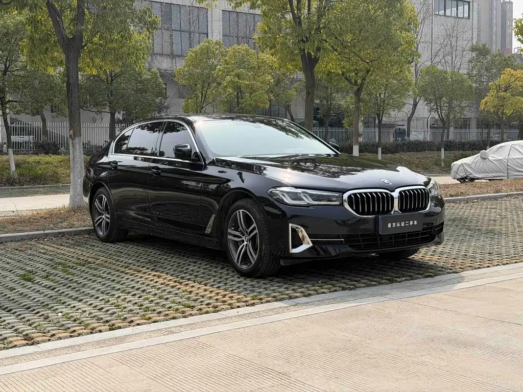 BMW 5 Series 2022 530Li Leading Luxury Package купить на сайте DeffCars