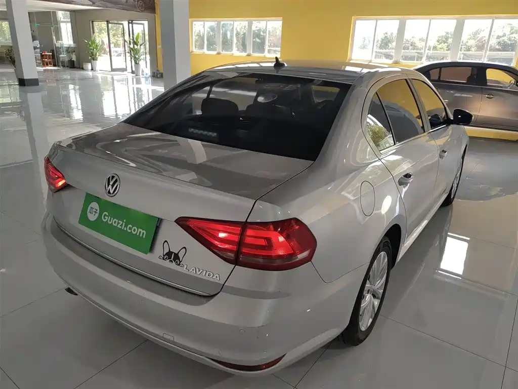 Lavida 2017 1.6L automatic comfort version купить на сайте DeffCars