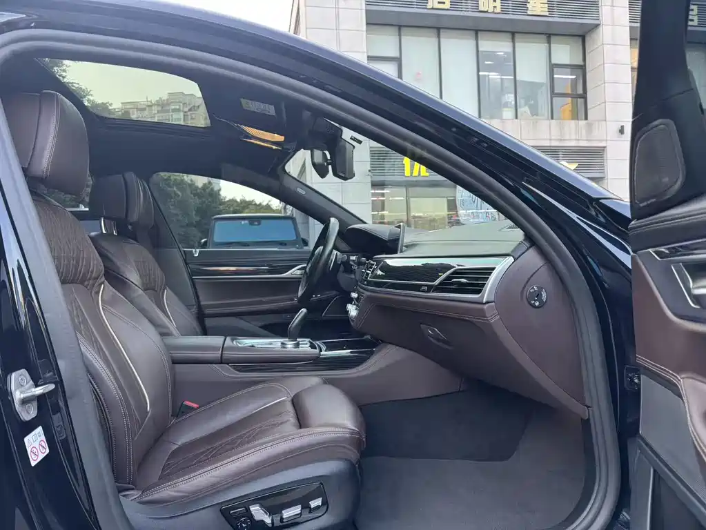 BMW 7 Series 2019 facelift 730Li M Sports Package купить на сайте DeffCars