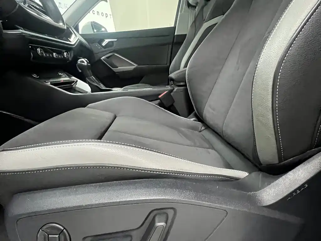 Audi Q3 2022 35 TFSI Fashionable and Dynamic купить на сайте DeffCars