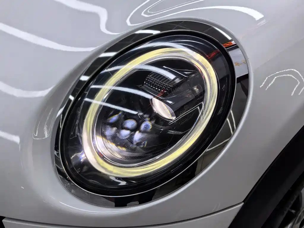 MINI 2023 facelift 1.5T COOPER Artist five-door version купить на сайте DeffCars