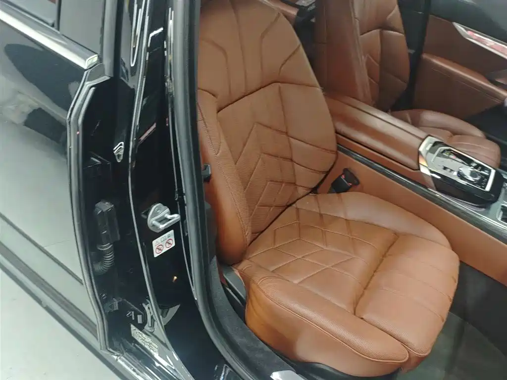 BMW i7 2023 eDrive50L Exclusive M Sports Package купить на сайте DeffCars