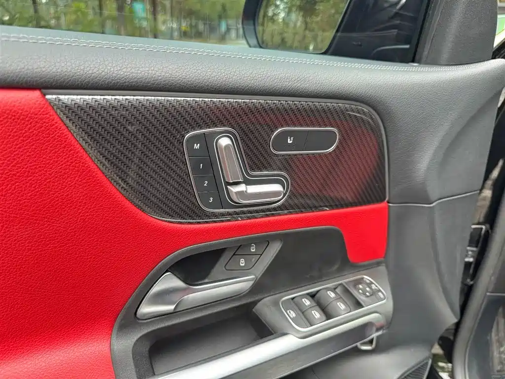 Mercedes-Benz GLB AMG 2022 AMG GLB 35 4MATIC купить на сайте DeffCars