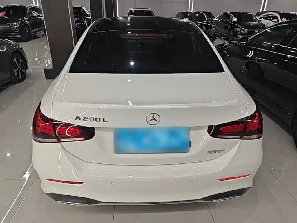 Mercedes-Benz A-Class 2020 Facelift A 200 L Sports Sedan Fashionable купить на сайте DeffCars