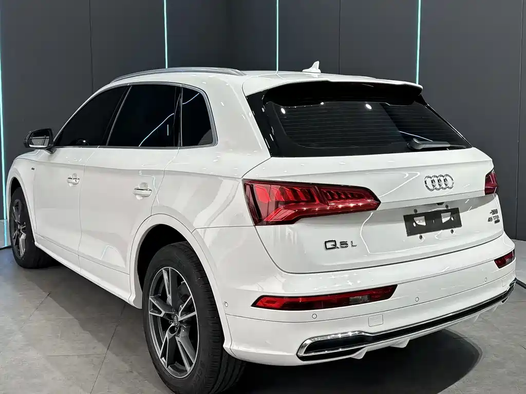 Audi Q5L 2020 45 TFSI exclusive fashion model купить на сайте DeffCars