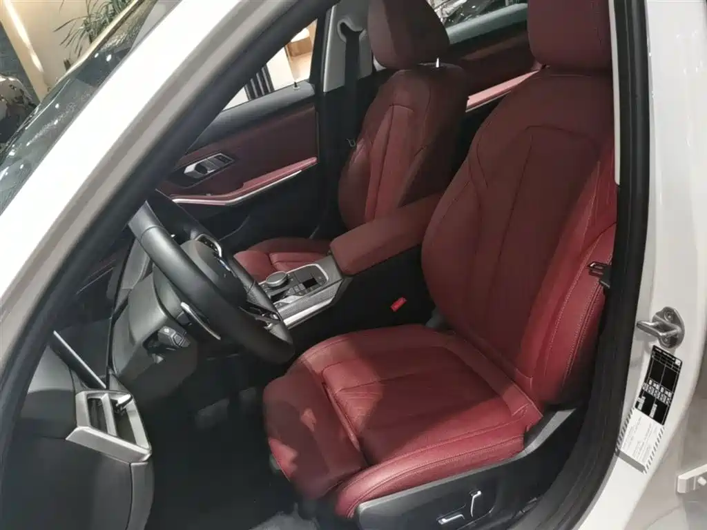 BMW 3 Series 2025 330Li M Sports Night Package купить на сайте DeffCars