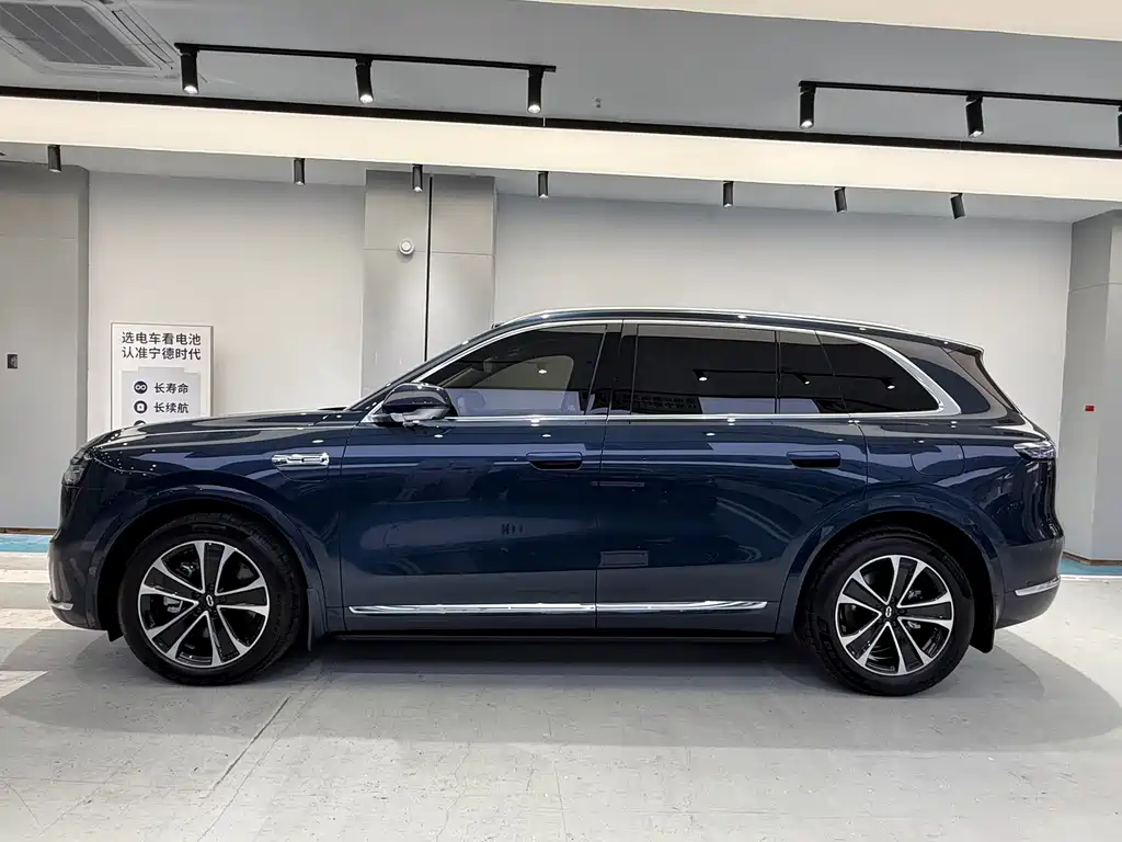 Wenjie M7 2026 extended range Max four-wheel drive version 6 seats купить на сайте DeffCars