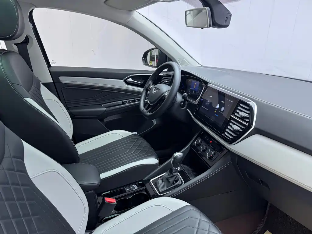 Jetta VS7 2024 Qianli Jiangshan 280TSI Automatic Honor Edition купить на сайте DeffCars