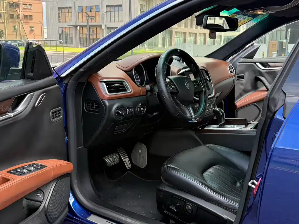 Ghibli 2014 3.0T Standard Edition купить на сайте DeffCars