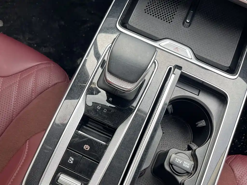 Hongqi HS5 2023 2.0T Qixiang Pro 500,000 Commemorative Edition купить на сайте DeffCars
