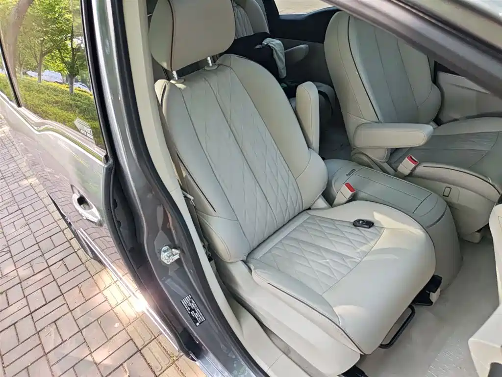 Buick GL8 2021 Land Business Class 652T Luxury купить на сайте DeffCars