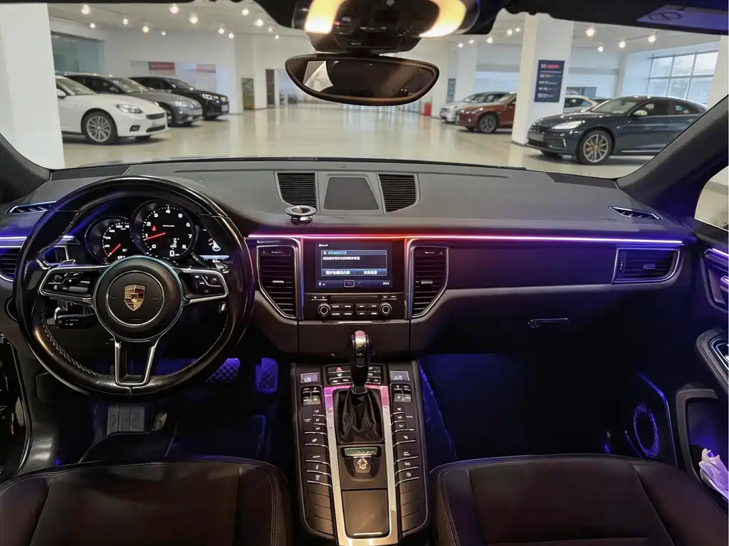 Macan 2017 Macan 2.0T купить на сайте DeffCars