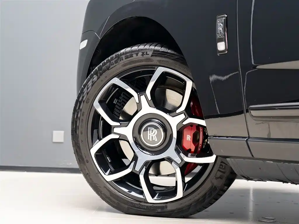 Cullinan 2024 Black Badge купить на сайте DeffCars