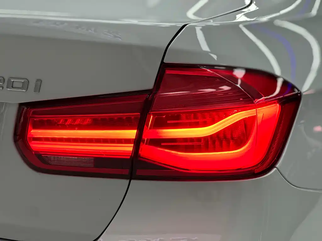 BMW 3 Series 2018 320i M Sports Package купить на сайте DeffCars