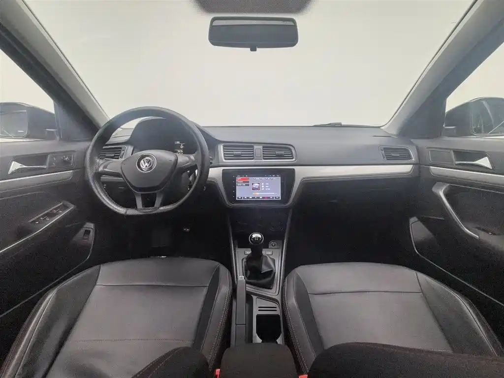 Lavida 2017 1.6L Manual Fashion Edition купить на сайте DeffCars