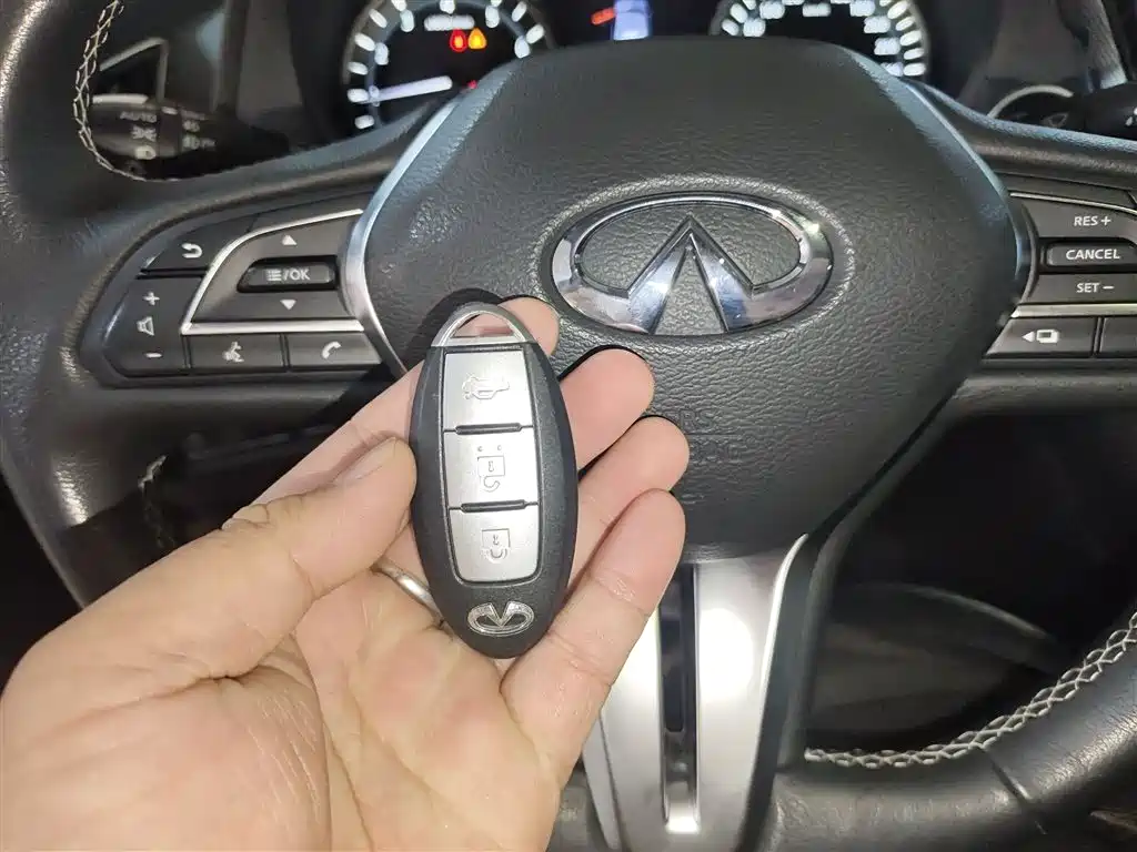 Infiniti Q50L 2018 2.0T Premium Edition National V купить на сайте DeffCars