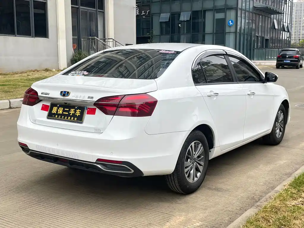Emgrand 2018 1.5L CVT luxury model купить на сайте DeffCars