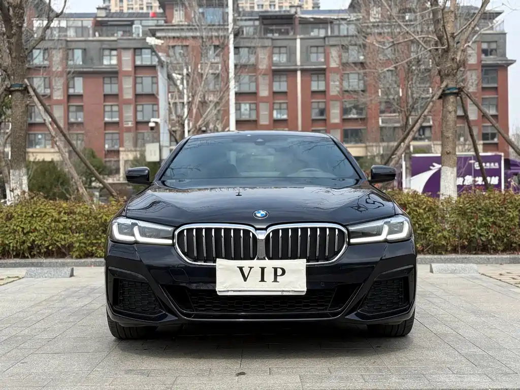 BMW 5 Series 2022 facelift 530Li leading M sports package купить на сайте DeffCars