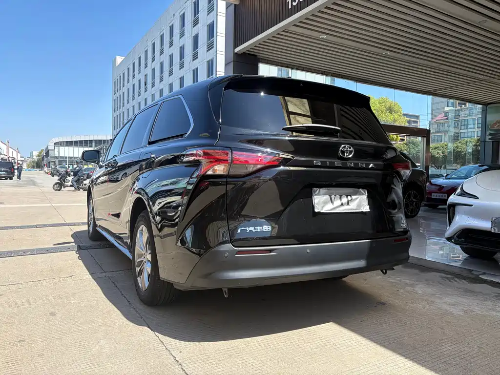 SIENNA 2024 2.5L Hybrid Comfort Edition купить на сайте DeffCars