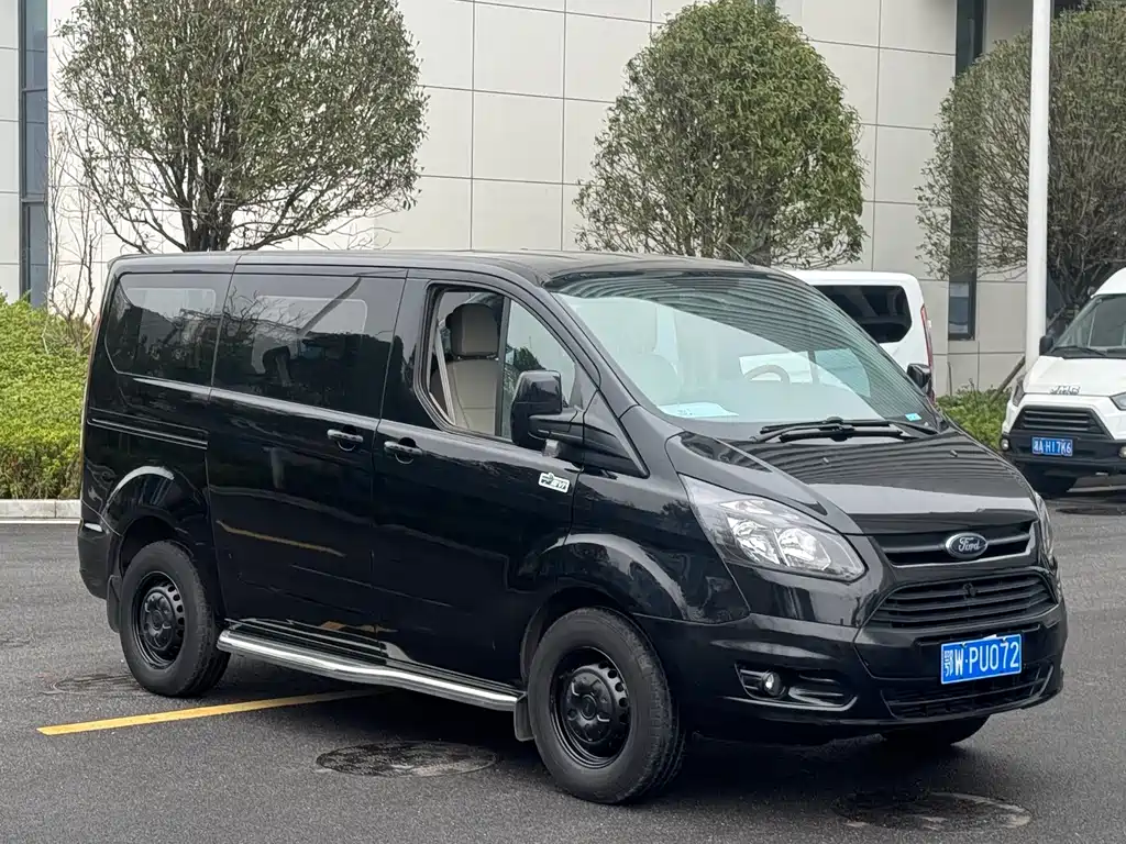 Transit 2019 2.0T diesel business travel short-axle low-roof 7-seater National VI купить на сайте DeffCars