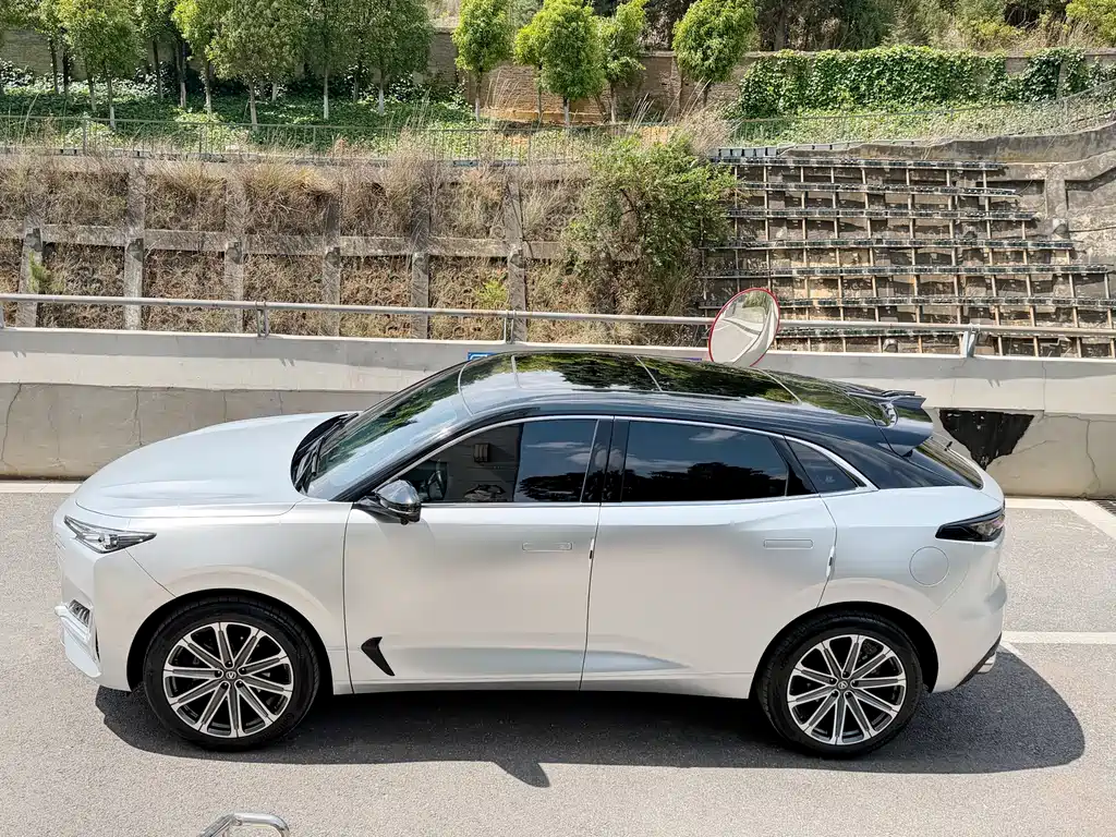 Changan UNI-K 2023 2.0T two-wheel drive joy collar model купить на сайте DeffCars