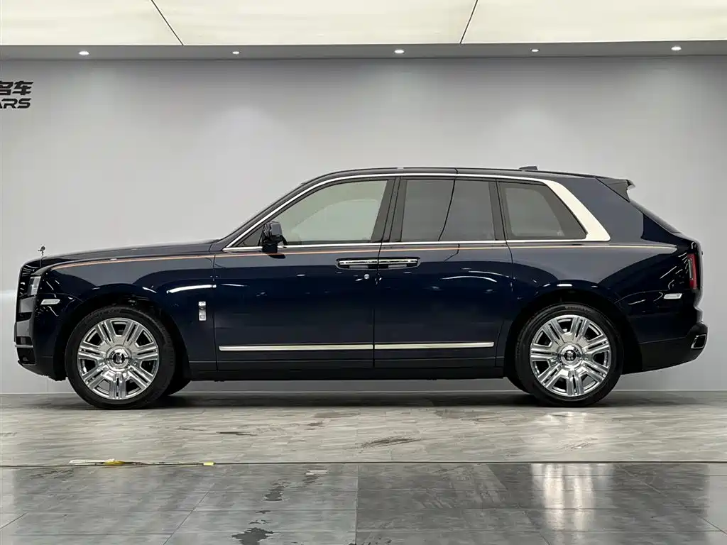 Cullinan 2018 five-seater version купить на сайте DeffCars