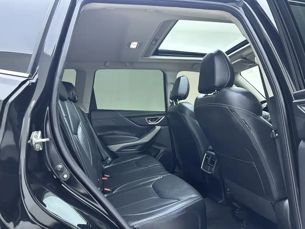 Forester 2022 2.0i AWD Deluxe Edition EyeSight купить на сайте DeffCars