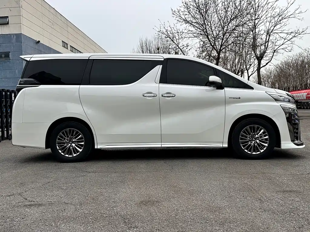 Wilfa 2021 Crown Dual Engine 2.5L HV Extreme Edition купить на сайте DeffCars