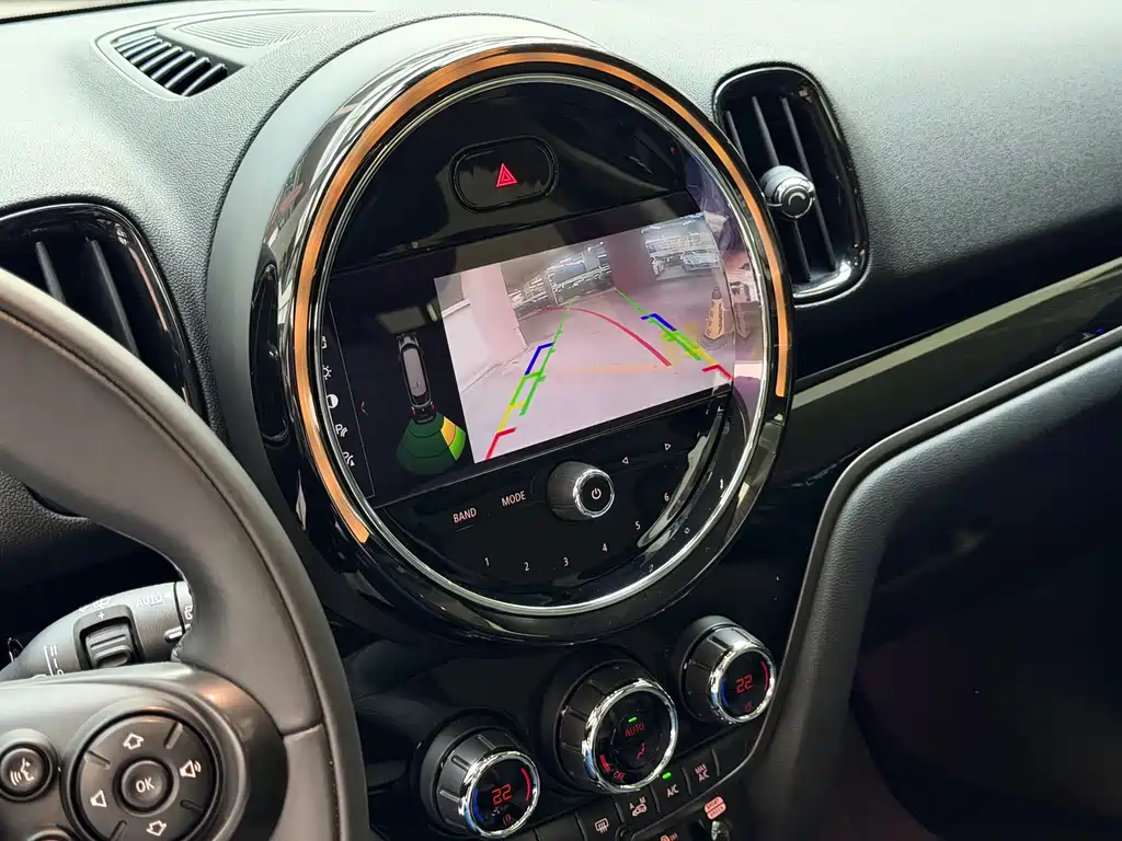 MINI COUNTRYMAN 2021 1.5T COOPER ALL4 Connoisseur купить на сайте DeffCars