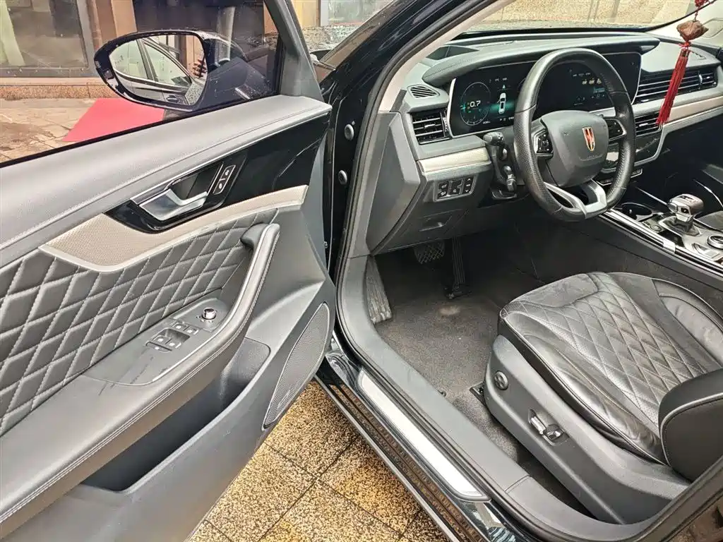 Hongqi HS5 2019 2.0T Zhilian Flagship Edition купить на сайте DeffCars