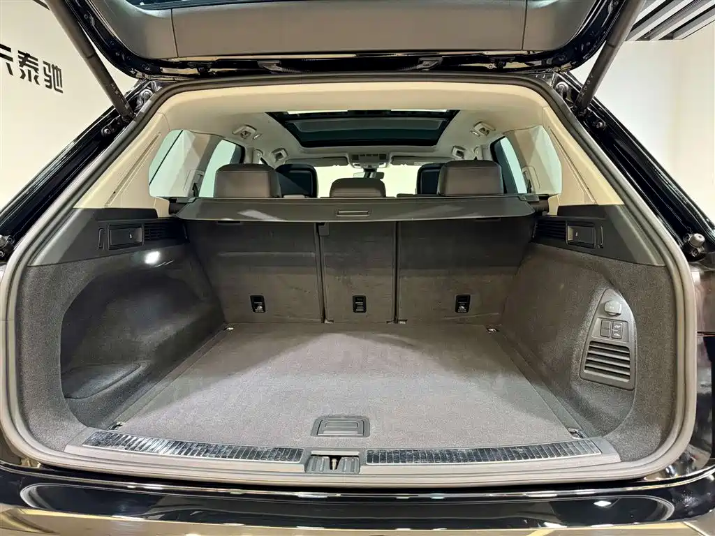 Touareg 2022 3.0TSI Ruixiang Edition Obsidian Sports Package купить на сайте DeffCars