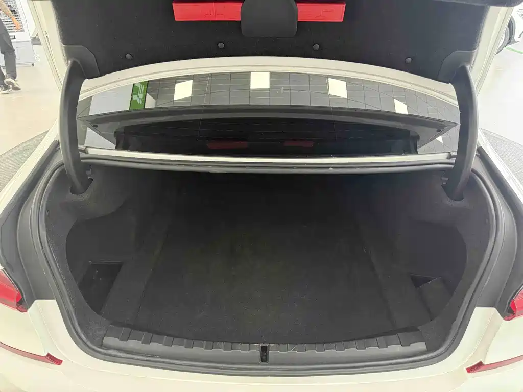 BMW 3 Series 2022 320Li M Sports Package купить на сайте DeffCars