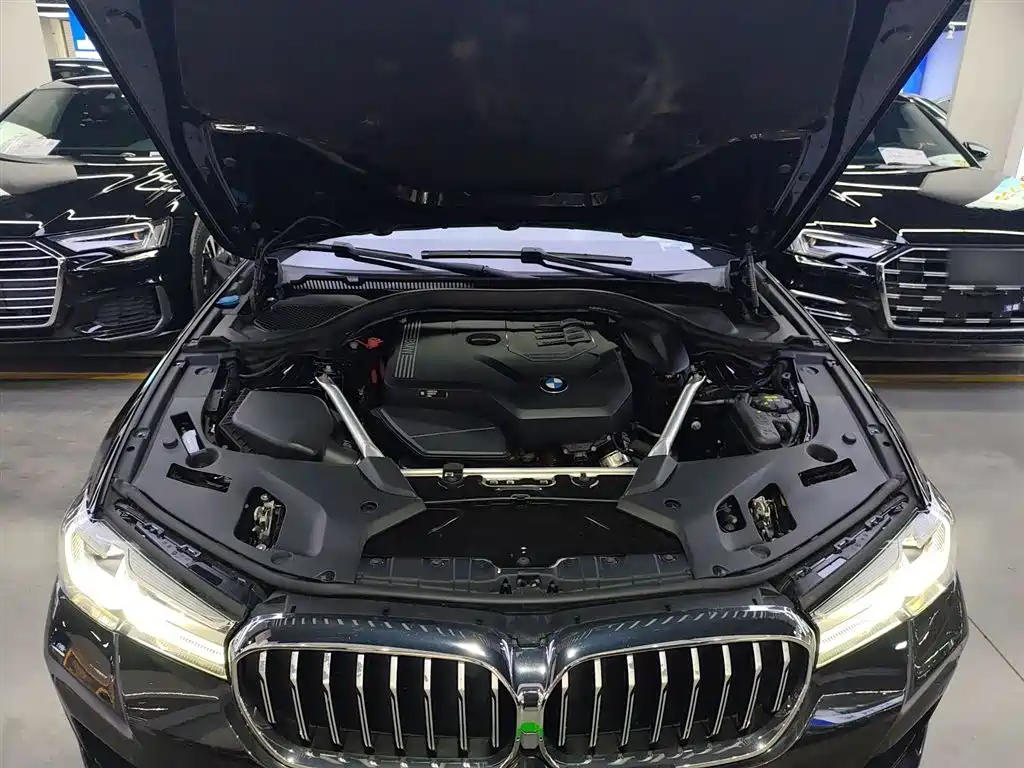 BMW 5 Series 2021 525Li M Sports Package купить на сайте DeffCars