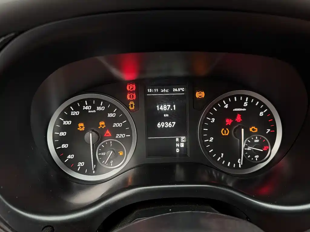 Vito 2021 2.0T Business Edition 7 seats купить на сайте DeffCars