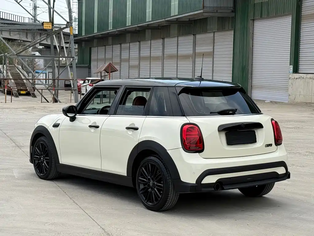 MINI 2022 1.5T COOPER Artist Five-Door Edition купить на сайте DeffCars