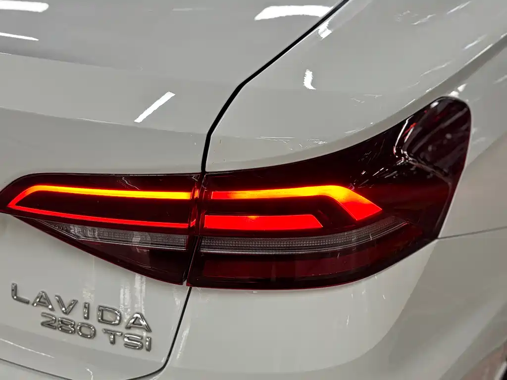 Lavida 2021 280TSI DSG Comfort Edition купить на сайте DeffCars