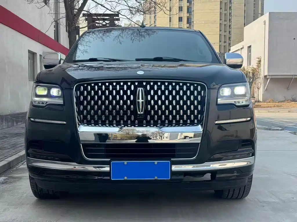 Navigator 2022 3.5T Long Axis Presidential Edition купить на сайте DeffCars
