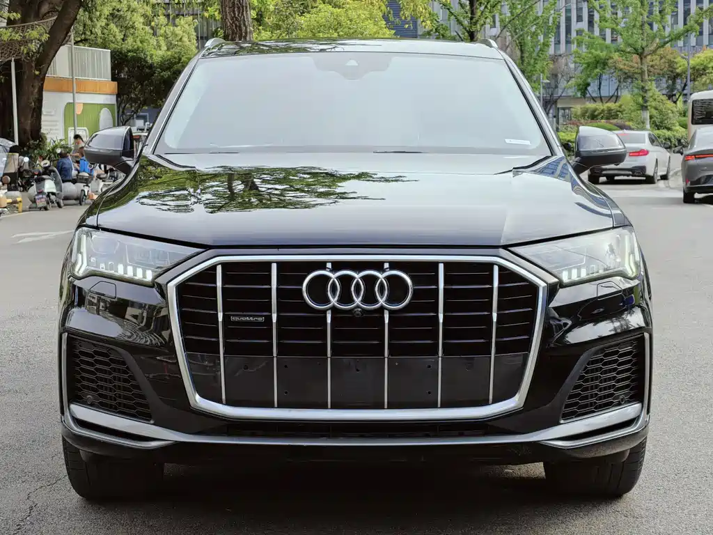 Audi Q7 2022 55 TFSI quattro S line sports купить на сайте DeffCars