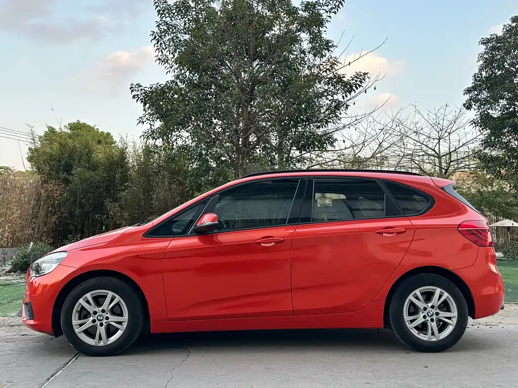 BMW 2 Series Touring 2016 218i Leading Model купить на сайте DeffCars