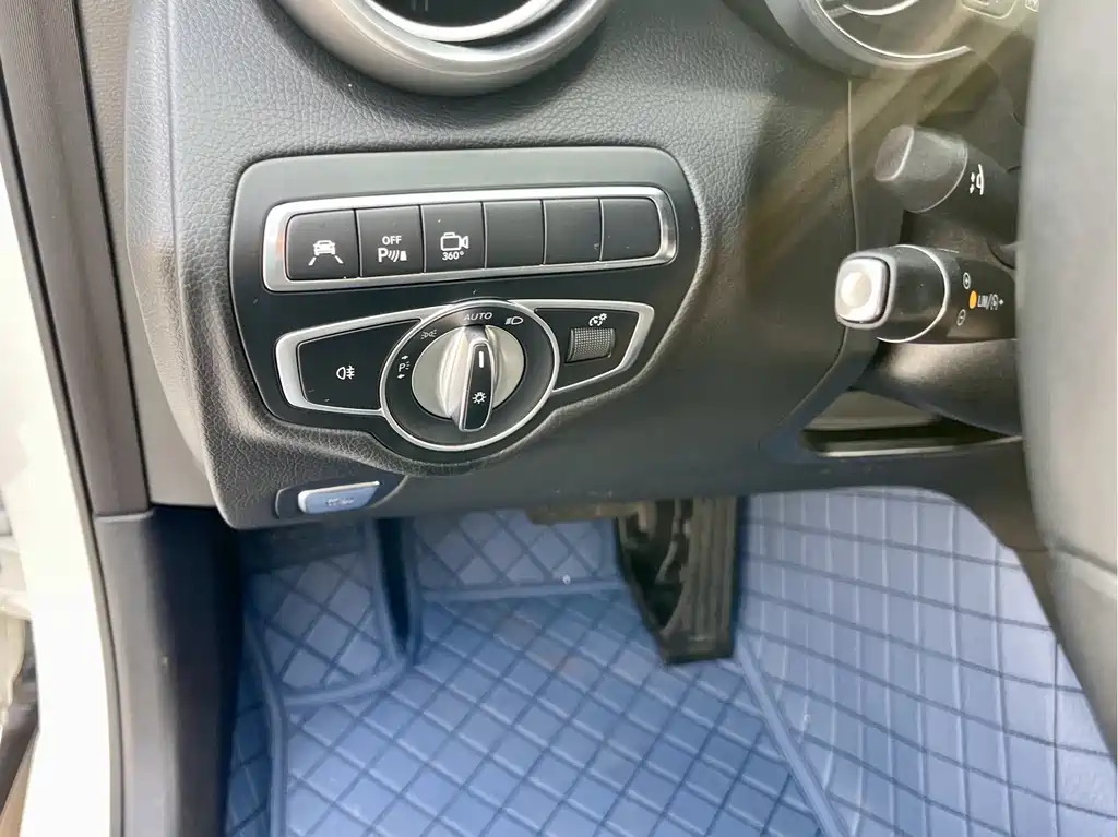 Mercedes-Benz GLC 2018 GLC 300 4MATIC Dynamic купить на сайте DeffCars