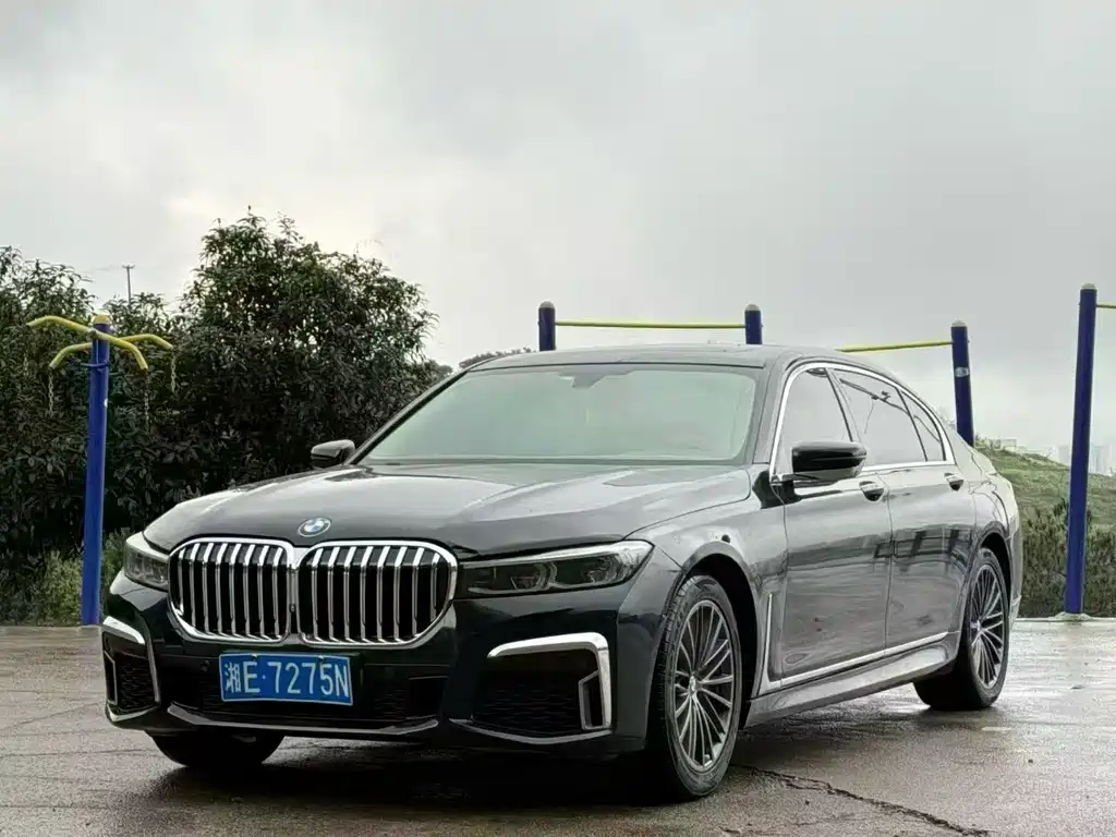 BMW 7 Series 2016 730Li Leading Model купить на сайте DeffCars