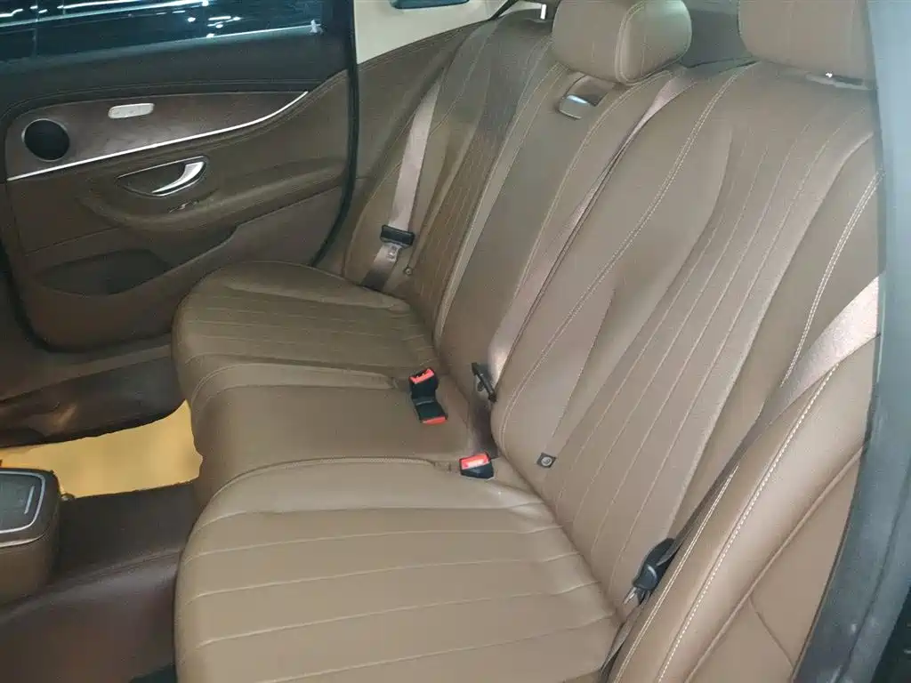 Mercedes-Benz E-Class 2023 E 260 L купить на сайте DeffCars