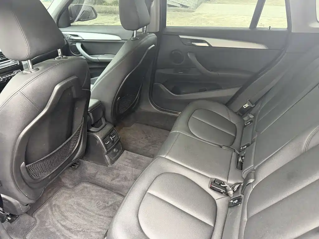 BMW X1 2016 sDrive18Li Exclusive Model купить на сайте DeffCars