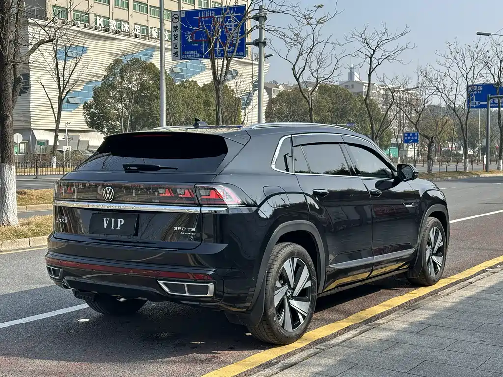Touron 2022 380TSI four-wheel drive luxury version купить на сайте DeffCars