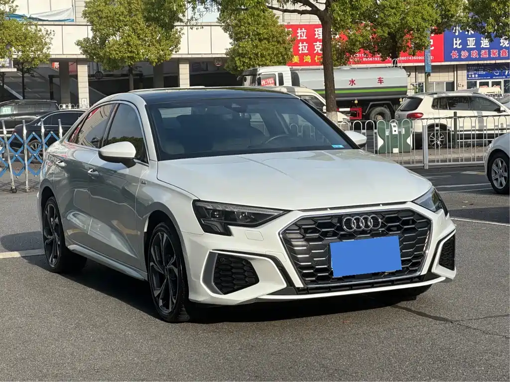 Audi A3 2023 facelift A3L Limousine 35 TFSI luxury sports model купить на сайте DeffCars