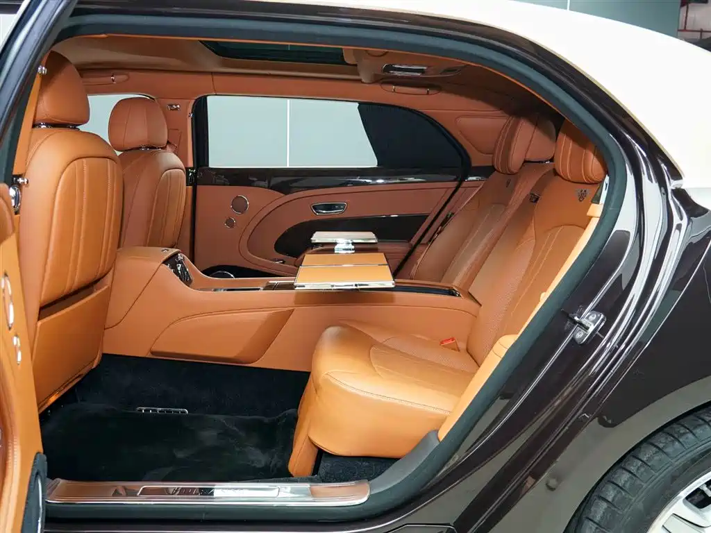 Mulsanne 2017 6.8T long wheelbase version купить на сайте DeffCars