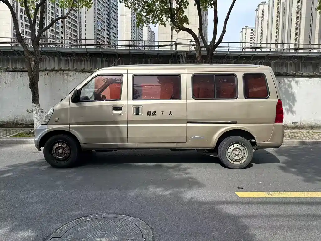 Wuling Rongguang 2017 1.5L extended basic model купить на сайте DeffCars