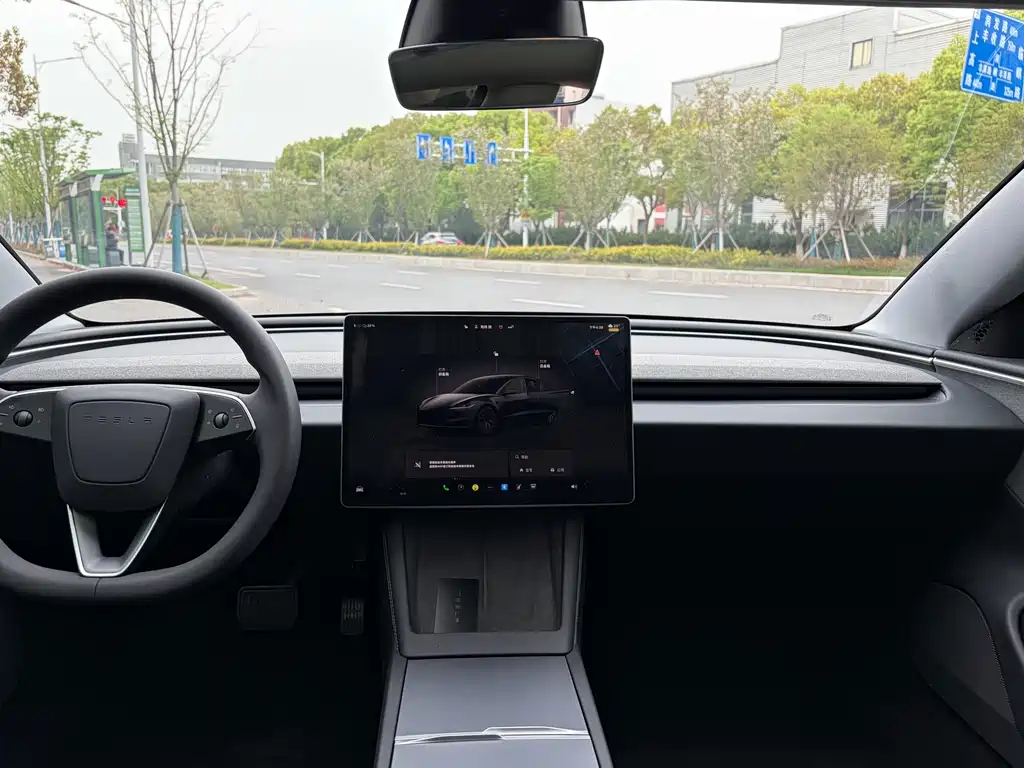 Model 3 2023 rear-wheel drive version купить на сайте DeffCars